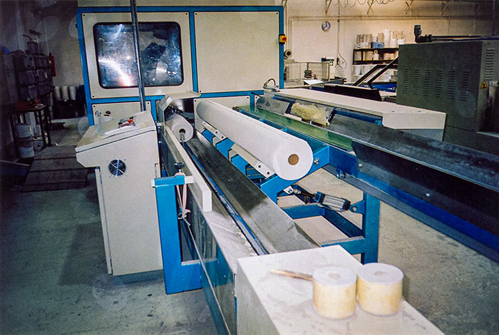 2004 - 40% teljesítménynövekedés az új szeletelőgépnek és csomagológépnek köszönhetően.